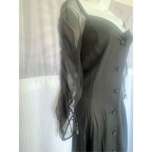 Y2K Style Dress with Buttons and Sheer Sleeves - Picture 5 of 5